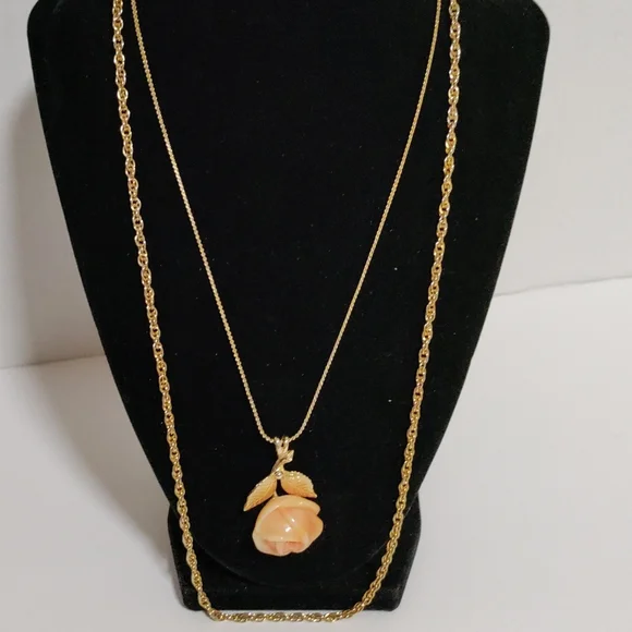Gold tone two layer necklace with tree branch flower pendant - Picture 3 of 7